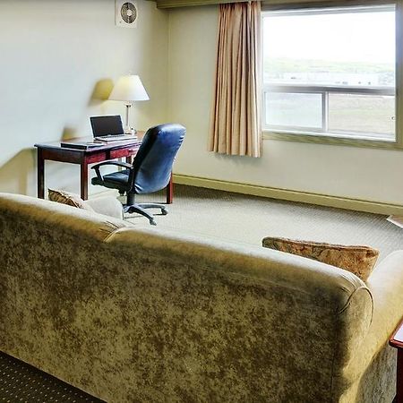 Nova Inn Peace River Экстерьер фото